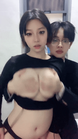 核弹巨乳尤物[顶级玩偶]直播合集~自慰骑乘位啪啪~[25v 21g 夸克]-4.gif