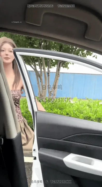 095642p8clkhg7xk87zt7e.gif