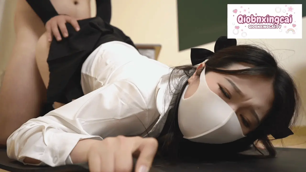 100325g27ma2zu7r01f0h0.gif